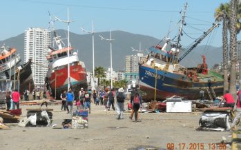 Daños por tsunami en embarcaciones crustaceras de Coquimbo.